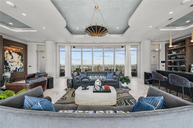 2910 W BARCELONA STREET 1902, Tampa, FL 33629