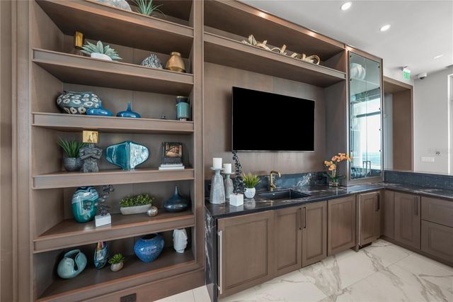 2910 W BARCELONA STREET 1902, Tampa, FL 33629