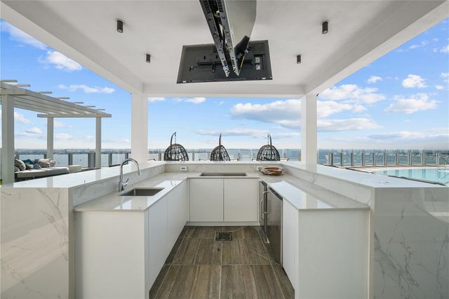 2910 W BARCELONA STREET 1902, Tampa, FL 33629