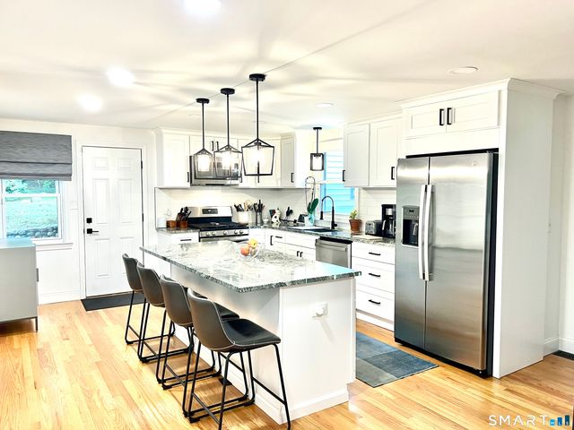 530 Bloomfield Avenue, Bloomfield, CT 06002
