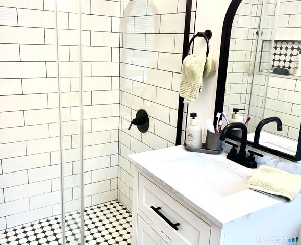 530 Bloomfield Avenue, Bloomfield, CT 06002