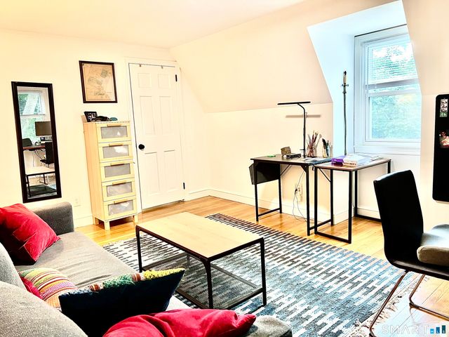530 Bloomfield Avenue, Bloomfield, CT 06002