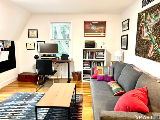 530 Bloomfield Avenue, Bloomfield, CT 06002