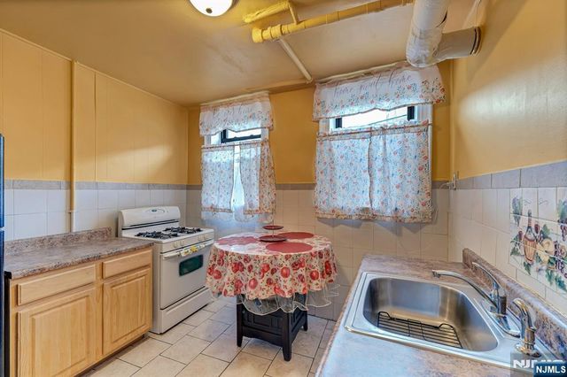 6114 Highland Place 1H, West New York, NJ 07093