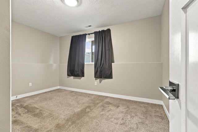1000 34th Ave, Minot, ND 58703