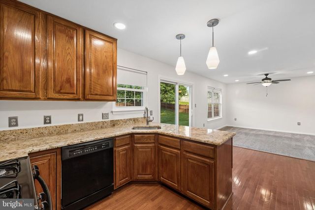 5943 ROTH CT, Woodbridge, VA 22193