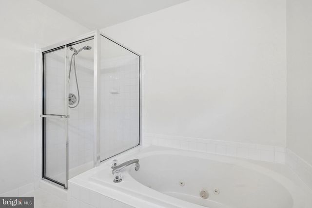 5943 ROTH CT, Woodbridge, VA 22193