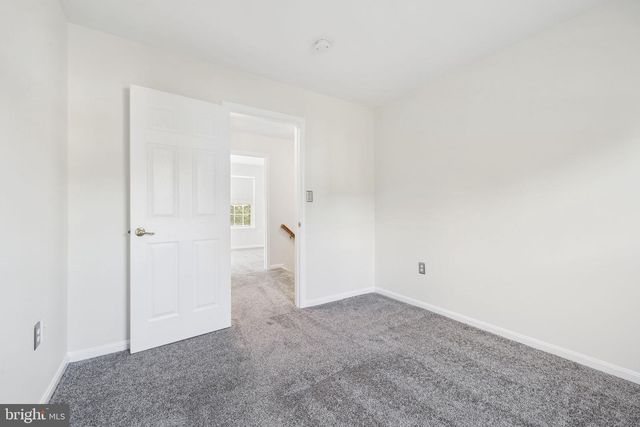 5943 ROTH CT, Woodbridge, VA 22193
