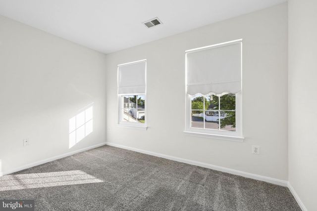 5943 ROTH CT, Woodbridge, VA 22193