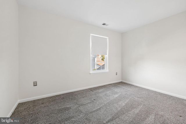 5943 ROTH CT, Woodbridge, VA 22193