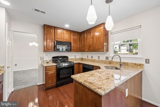 5943 ROTH CT, Woodbridge, VA 22193