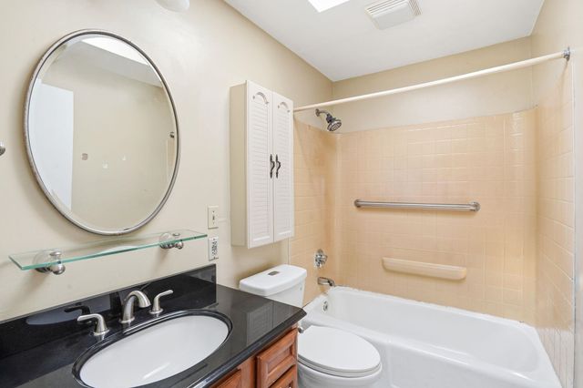 65 Garfield Street, Manchester, NH 03103