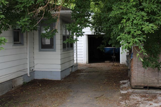 8436 Lozier Avenue, Warren, MI 48089