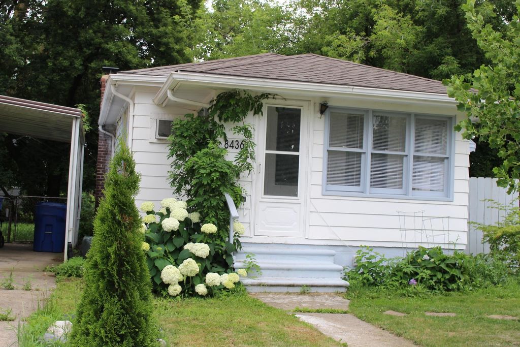 8436 Lozier Avenue, Warren, MI 48089