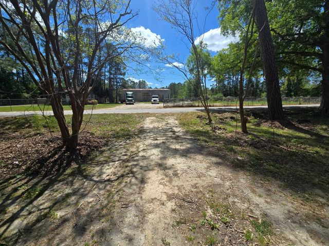 98 Old Cemetary Rd., Andrews, SC 29510