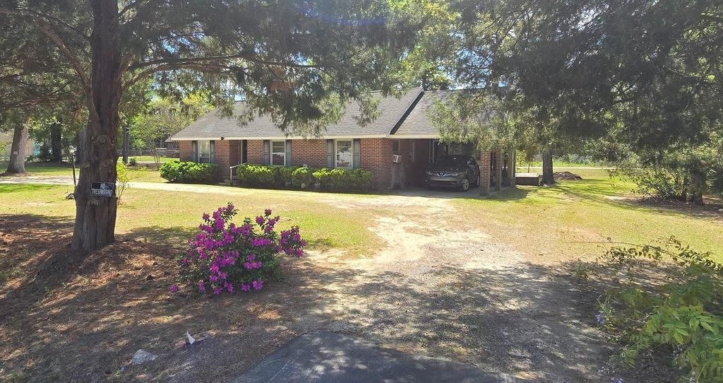 98 Old Cemetary Rd., Andrews, SC 29510