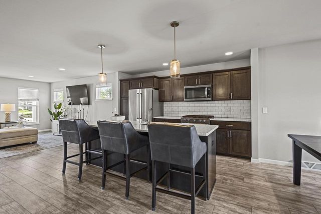 517 Sugar Maple Lane, Verona, WI 53593