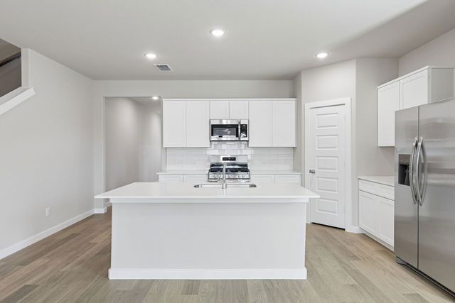 958 Olive Drive, Lavon, TX 75166