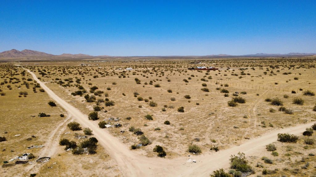 185 Ave P, Palmdale, CA 93550
