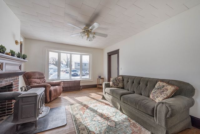 32 Clifton Street, Fitchburg, MA 01420