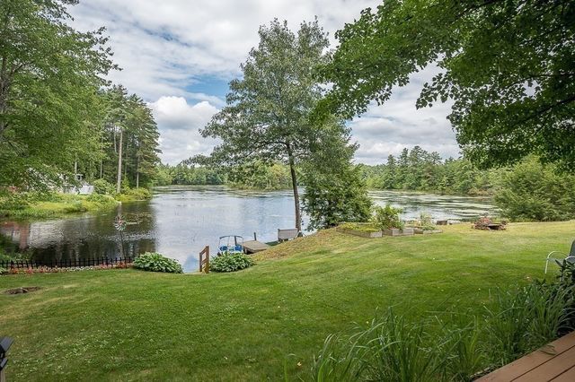 5 Abenaki St, Hubbardston, MA 01452