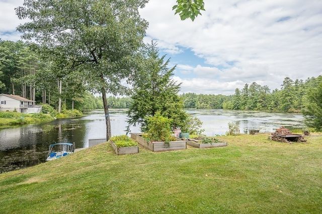 5 Abenaki St, Hubbardston, MA 01452