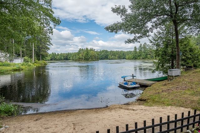 5 Abenaki St, Hubbardston, MA 01452