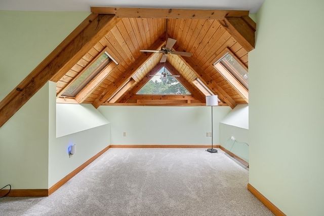 5 Abenaki St, Hubbardston, MA 01452