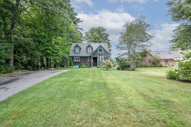 5 Abenaki St, Hubbardston, MA 01452