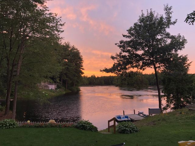 5 Abenaki St, Hubbardston, MA 01452