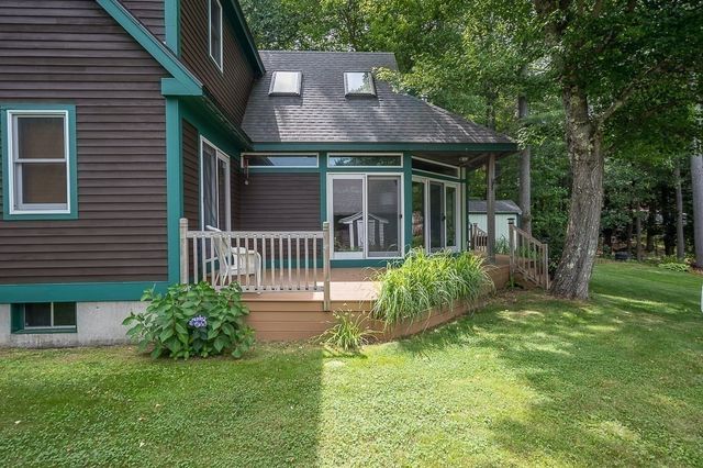 5 Abenaki St, Hubbardston, MA 01452
