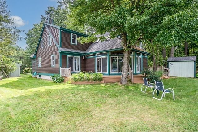 5 Abenaki St, Hubbardston, MA 01452