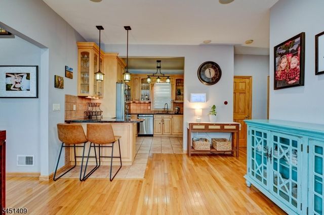 115 Market St, Garfield City, NJ 07026