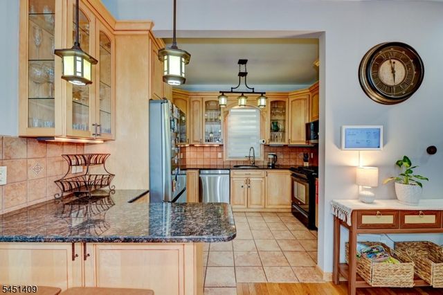 115 Market St, Garfield City, NJ 07026