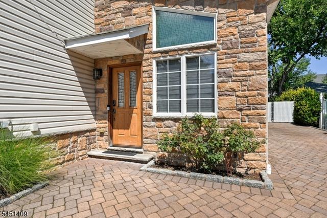115 Market St, Garfield City, NJ 07026