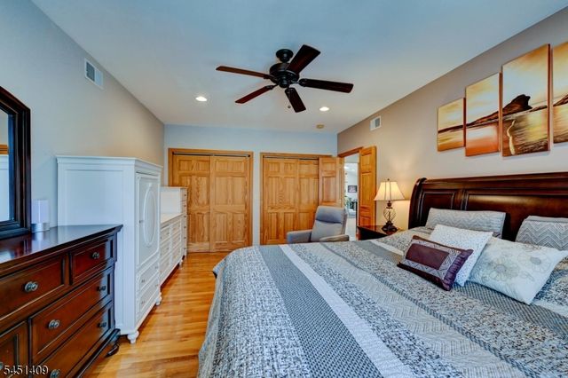 115 Market St, Garfield City, NJ 07026