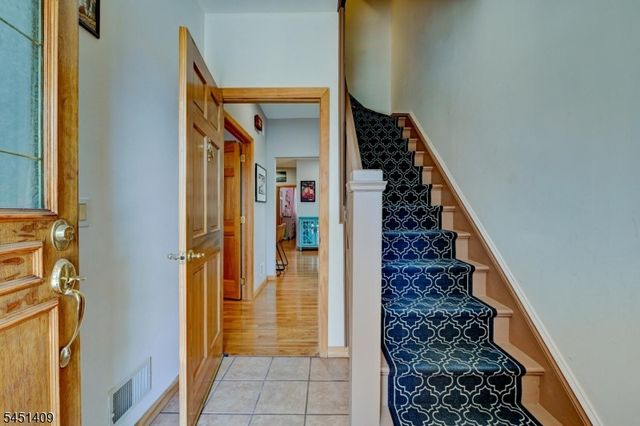 115 Market St, Garfield City, NJ 07026