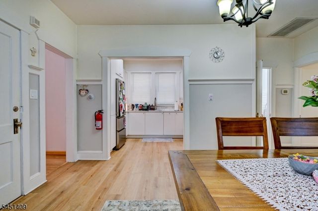 115 Market St, Garfield City, NJ 07026