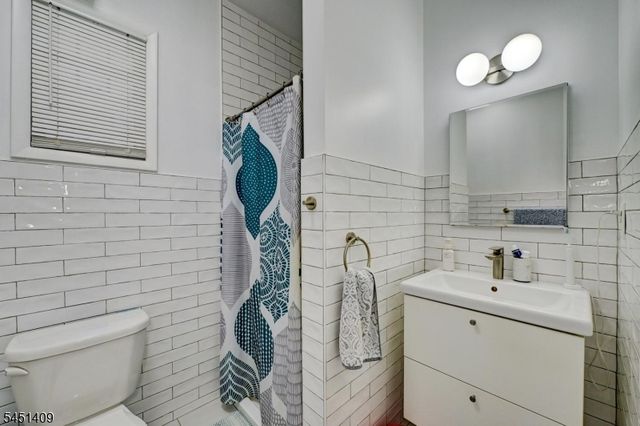 115 Market St, Garfield City, NJ 07026
