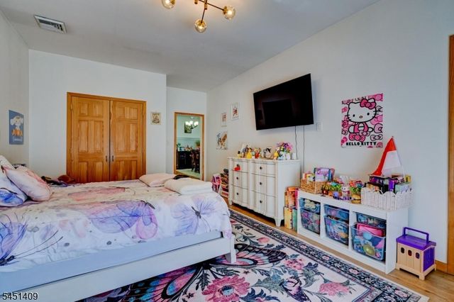 115 Market St, Garfield City, NJ 07026