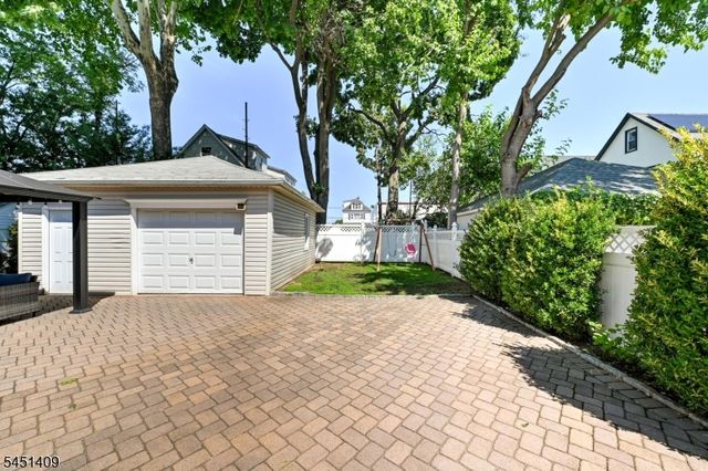 115 Market St, Garfield City, NJ 07026