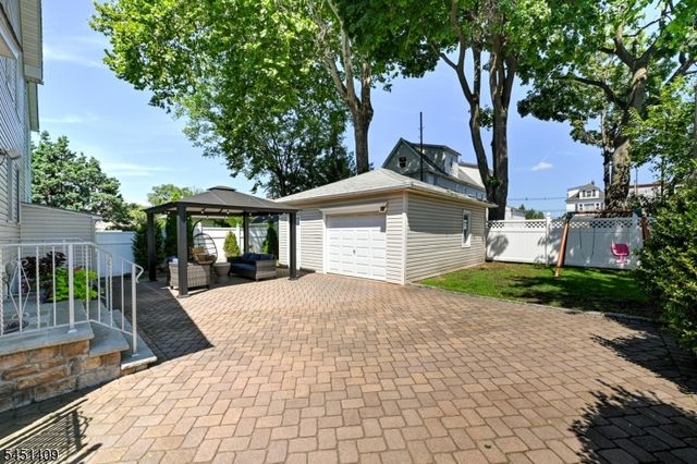 115 Market St, Garfield City, NJ 07026