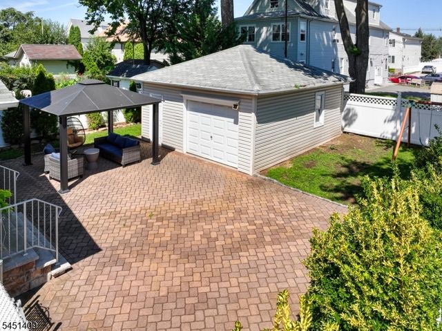 115 Market St, Garfield City, NJ 07026