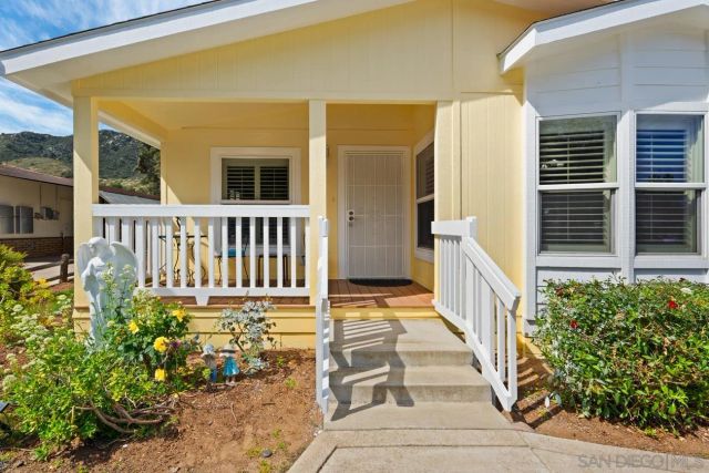 8975 Lawrence Welk Drive 54, Escondido, CA 92026
