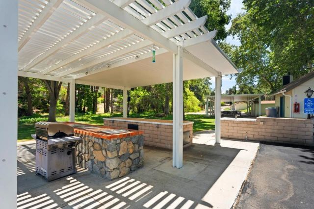 8975 Lawrence Welk Drive 54, Escondido, CA 92026