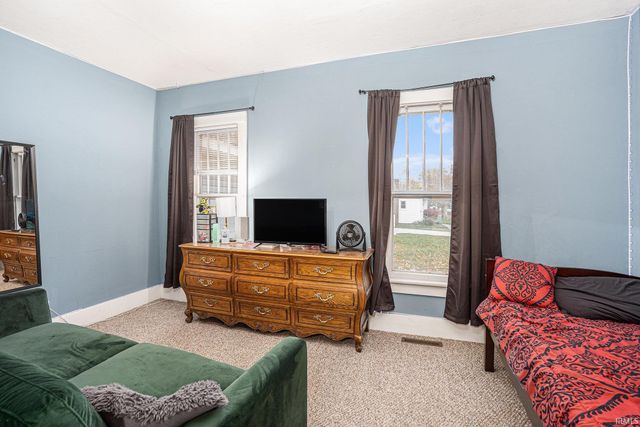 1526 E Beardsley Avenue, Elkhart, IN 46514