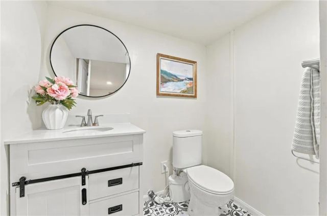1060 Carbon Canyon, Chino Hills, CA 91709