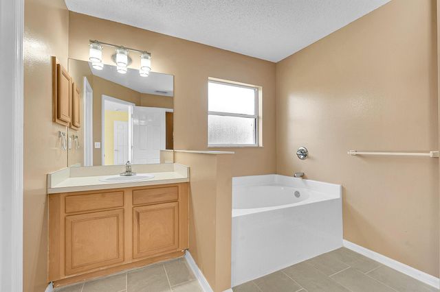 2518 SE Cooper Lane, Port St Lucie, FL 34984