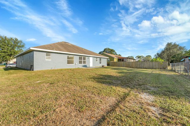 2518 SE Cooper Lane, Port St Lucie, FL 34984
