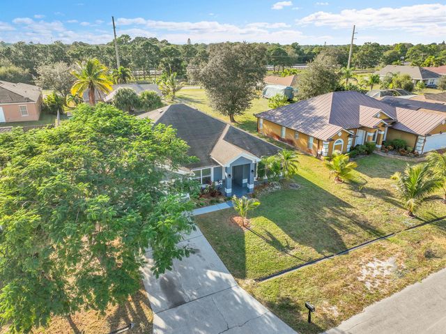 2518 SE Cooper Lane, Port St Lucie, FL 34984